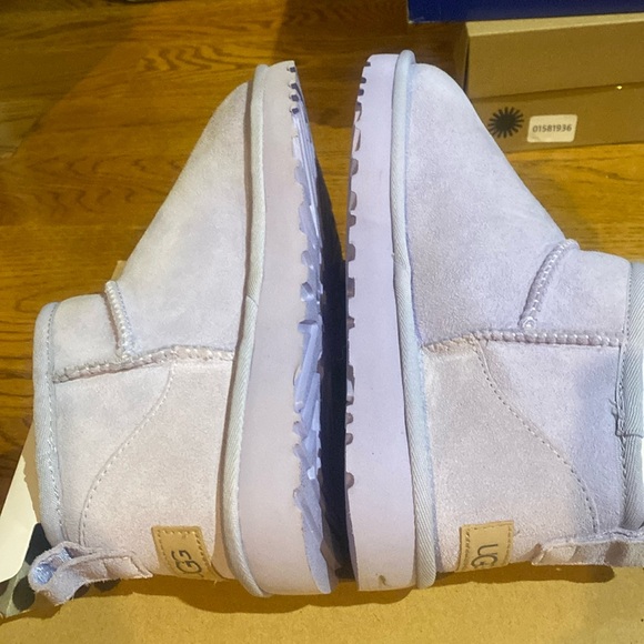 Ugg classic ultra mini size 11 new - Picture 5 of 6